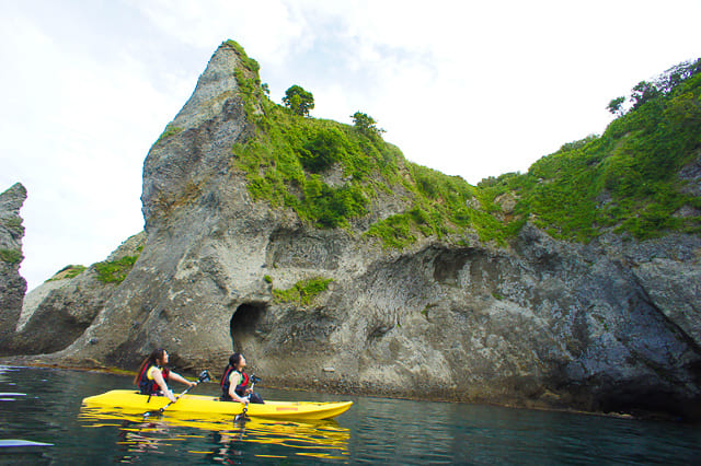 Kayak Blue Cave