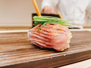 Read more about the article 【札幌/寿司】肉厚なネタ＆小ぶりなシャリ。海鮮を最大限に満喫できる「てら田」の美味鮨。