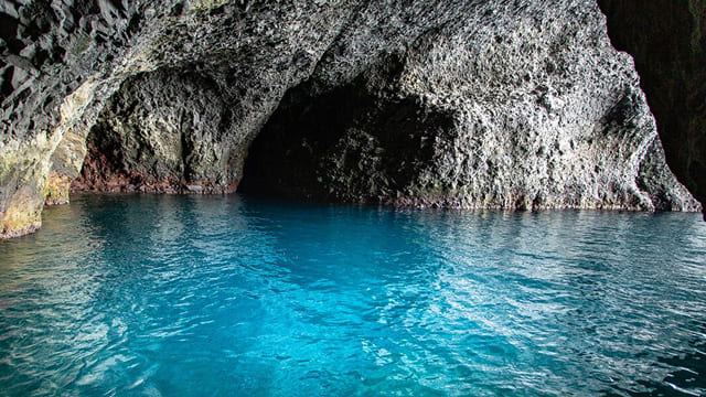 青の洞窟クルージング